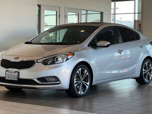 Used 2014 Kia Forte EX w/ Premium Package image 8