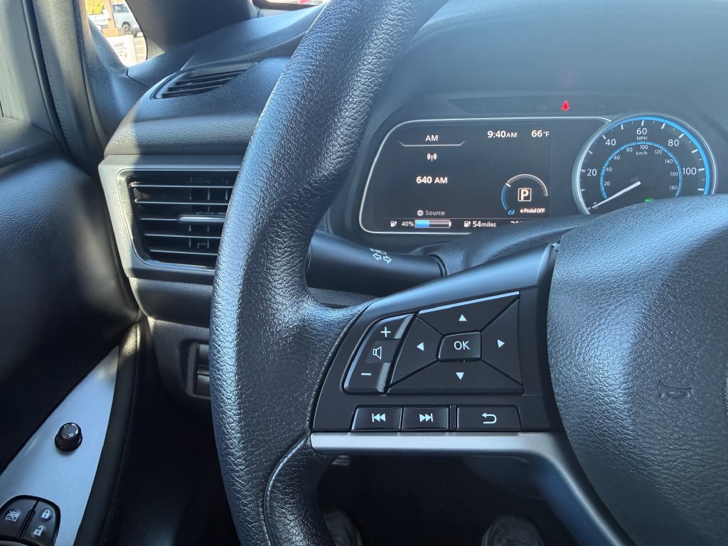 Used 2024 Nissan Leaf S FWD image 21