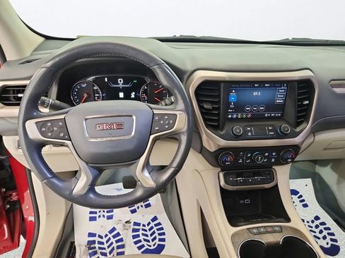 Used 2021 GMC Acadia Denali w/ Denali Technology Package FWD image 15