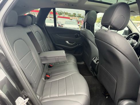 Used 2021 Mercedes-Benz GLC 300 4MATIC image 26