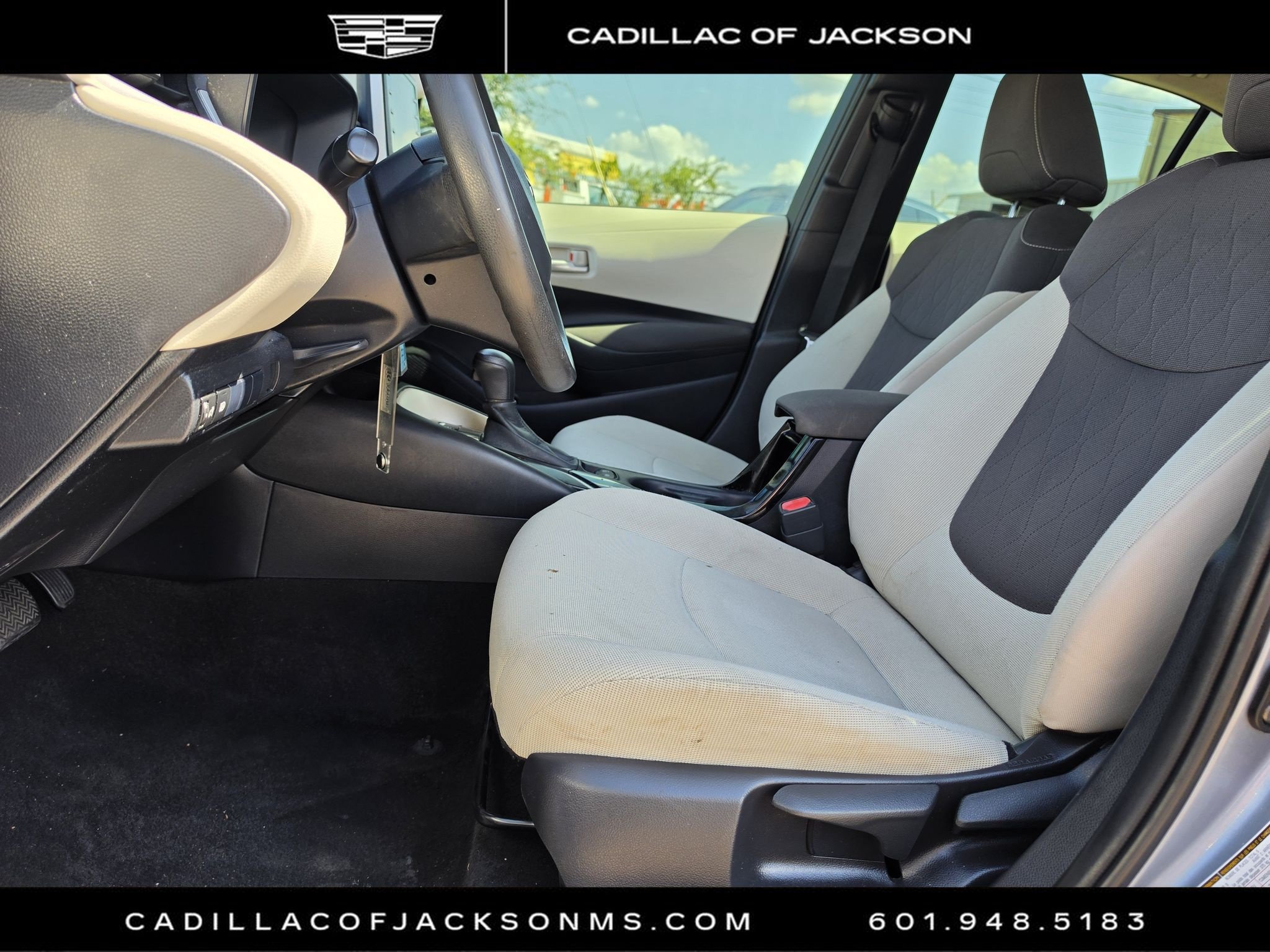 Used 2021 Toyota Corolla LE FWD image 11