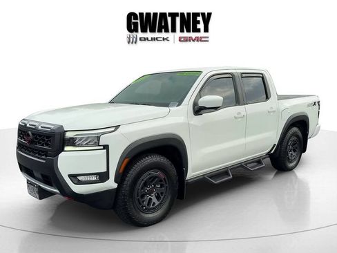 Used 2025 Nissan Frontier Pro-X w/ Pro Convenience Package RWD image 1