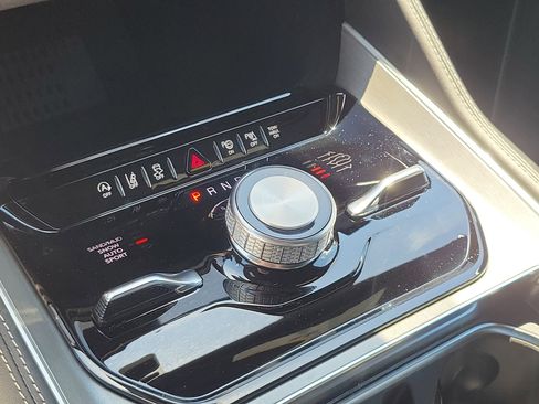 New 2026 Jeep Grand Wagoneer Limited AWD/4WD image 15