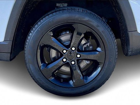 Used 2023 Jeep Grand Cherokee L Limited w/ Black Appearance Package image 35