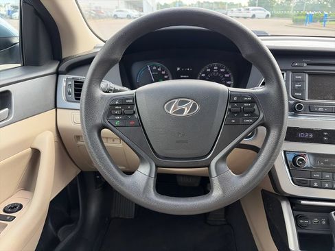 Used 2016 Hyundai Sonata SE FWD image 14
