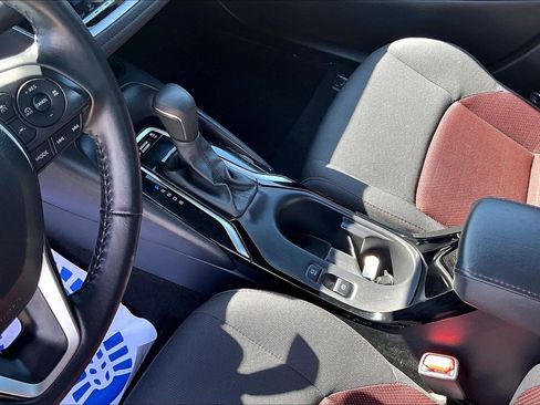 Used 2025 Toyota Corolla SE FWD image 15