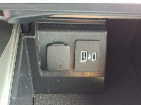 Used 2022 Ford Explorer ST w/ Equipment Group 401A AWD/4WD image 21