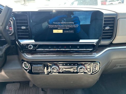 Used 2023 GMC Sierra 1500 SLE RWD image 17