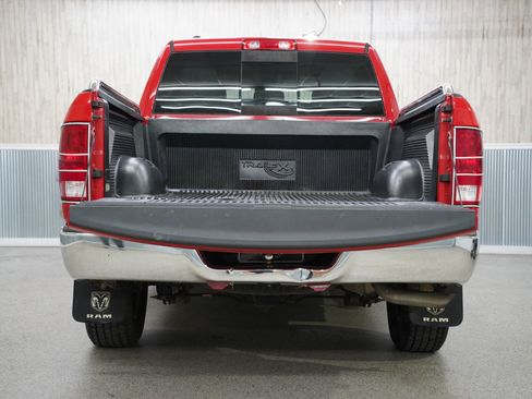 Used 2018 RAM 1500 Classic SLT image 34