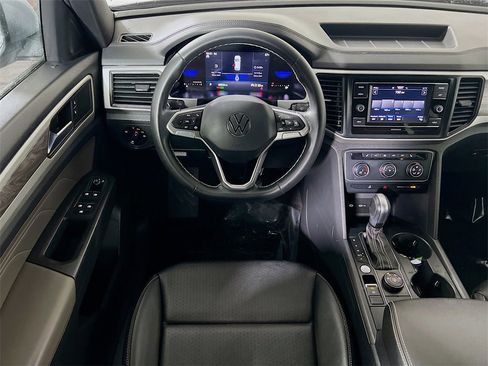 Used 2023 Volkswagen Atlas Cross Sport SE image 20