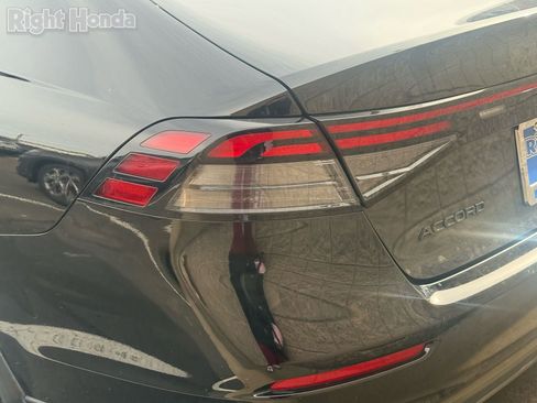 Used 2023 Honda Accord LX image 10