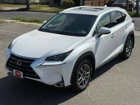 Used 2016 Lexus NX 300h AWD w/ Luxury Package image 15