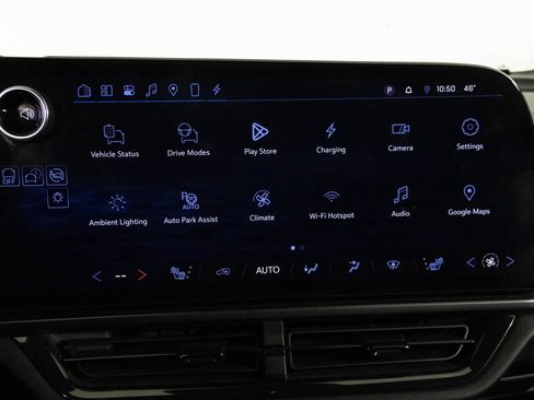 Certified 2024 Chevrolet Equinox EV RS FWD image 19
