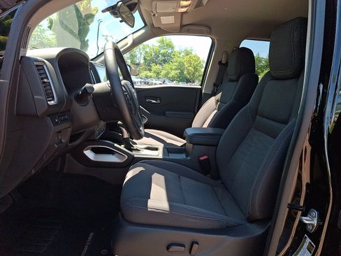 Used 2024 Nissan Frontier SV w/ Hardbody Edition AWD/4WD image 13