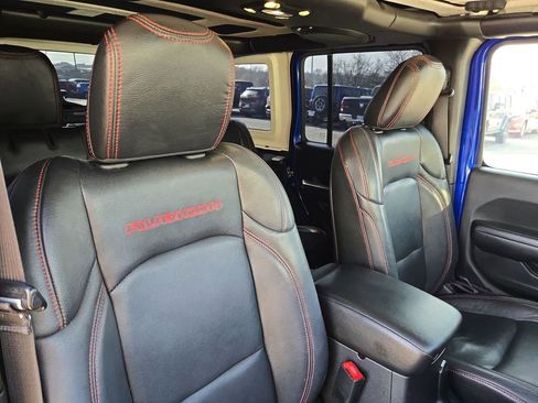 Used 2019 Jeep Wrangler Unlimited Rubicon image 31