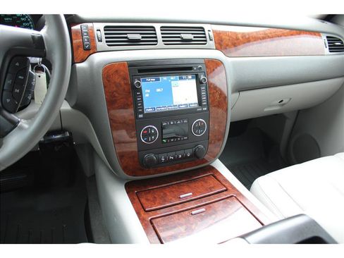 Used 2008 Chevrolet Avalanche LTZ w/ LTZ Preferred Equipment Group AWD/4WD image 21