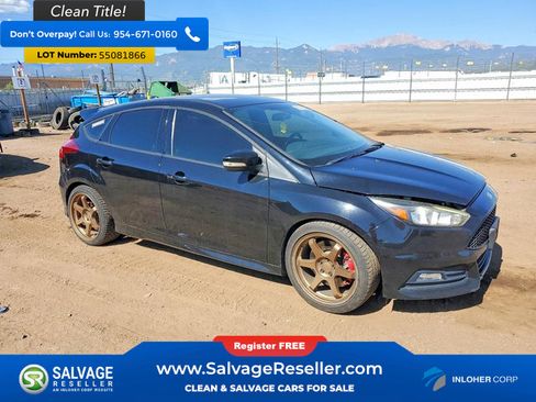 Used 2017 Ford Focus ST FWD image 5