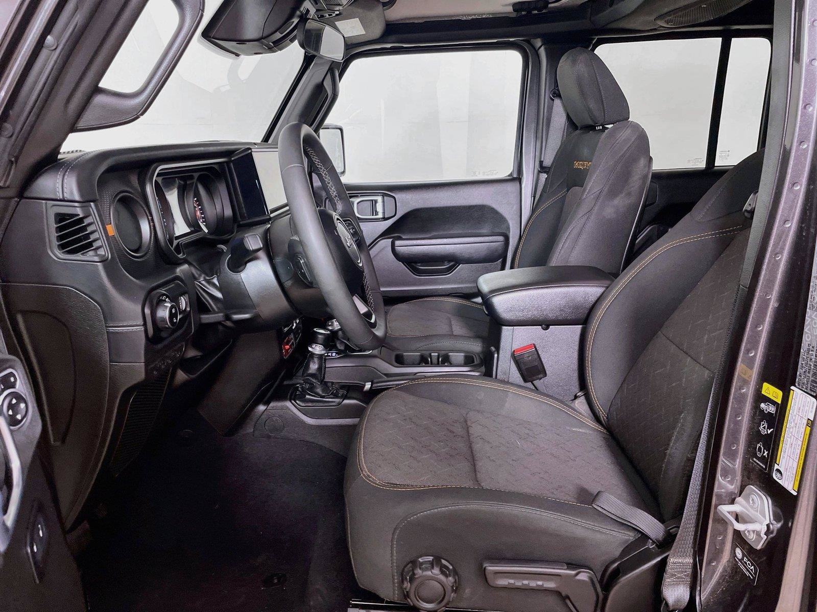 Used 2026 Jeep Gladiator Mojave AWD/4WD image 5