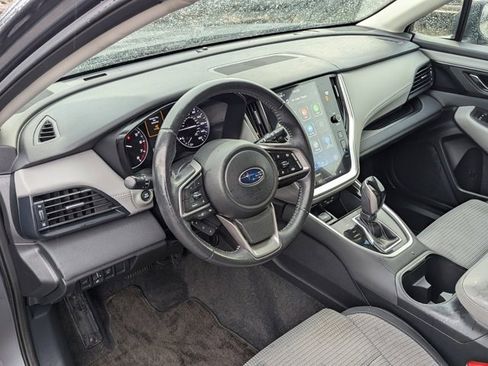 Used 2021 Subaru Outback Premium image 12