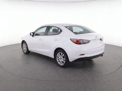 Used 2018 Toyota Yaris iA FWD image 4