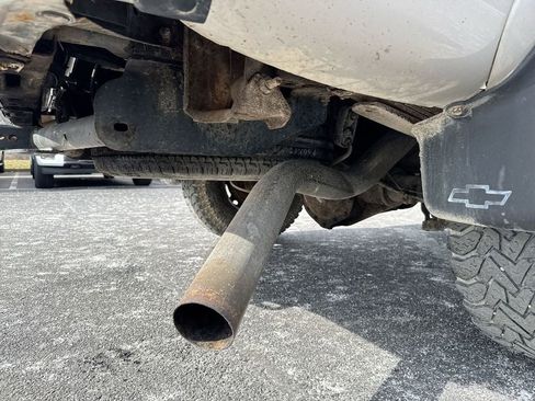 Used 2005 Chevrolet Silverado 2500 LT w/ Heavy-Duty Power Package image 36