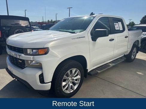 Used 2021 Chevrolet Silverado 1500 Custom image 3