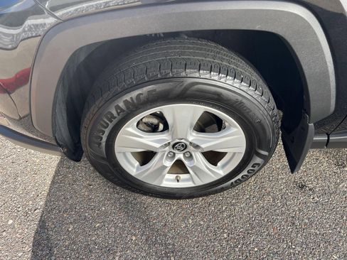 Used 2019 Toyota RAV4 XLE image 10