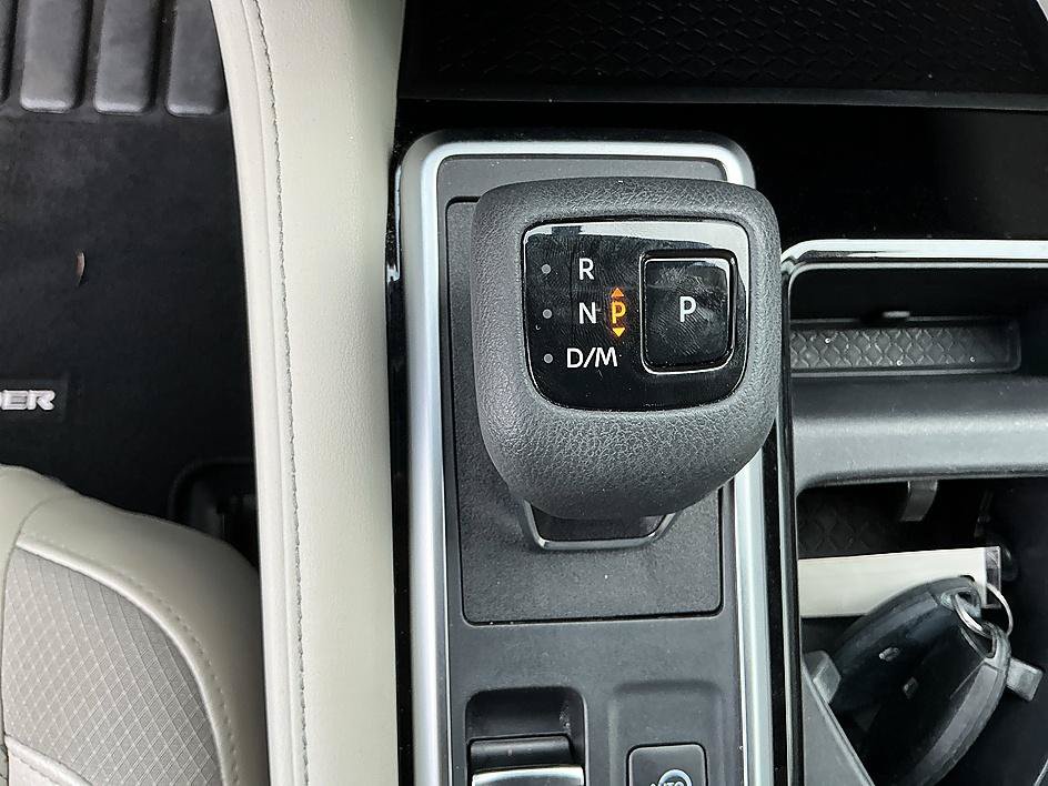 Certified 2022 Nissan Pathfinder SL FWD image 21