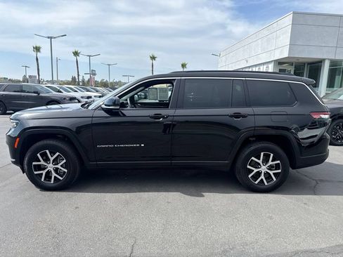 Used 2025 Jeep Grand Cherokee L Limited AWD/4WD image 4