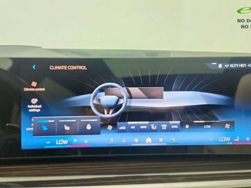 Used 2024 BMW X7 xDrive40i w/ Executive Package AWD/4WD image 57
