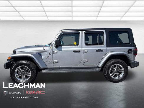Used 2018 Jeep Wrangler Unlimited Sahara w/ Uconnect 4C Nav & Sound Group image 7
