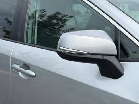 Used 2025 Toyota RAV4 XLE AWD/4WD image 8