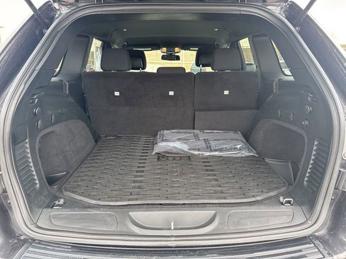 Used 2016 Jeep Grand Cherokee Laredo w/ Quick Order Package 23E image 28