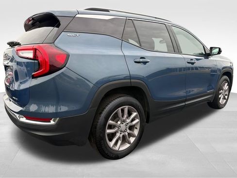 Used 2024 GMC Terrain SLT AWD/4WD image 7