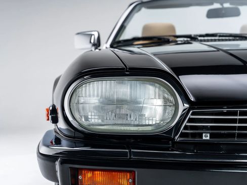 Used 1990 Jaguar XJS V12 Convertible RWD image 19