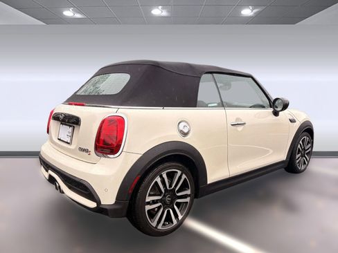 Certified 2022 MINI Cooper S image 9