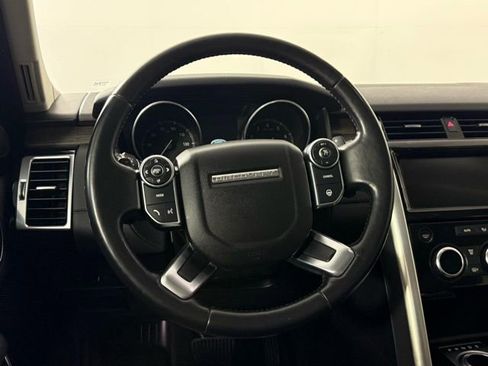 Certified 2017 Land Rover Discovery HSE image 25