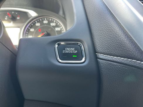 Used 2022 GMC Acadia SLE w/ Driver Convenience Package image 22