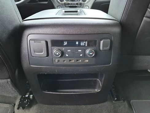 Used 2017 GMC Yukon XL SLT w/ Open Road Package image 21