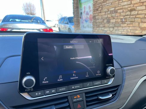 Used 2025 Nissan Altima 2.5 SV image 20