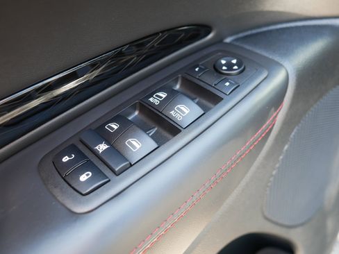 Used 2025 Dodge Durango GT AWD/4WD image 19