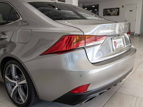 Used 2017 Lexus IS 300 AWD image 14