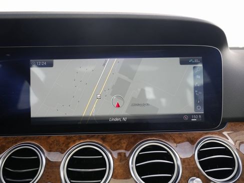 Used 2019 Mercedes-Benz E 300 4MATIC w/ Premium 1 Package image 63