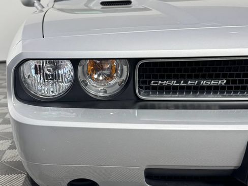 Used 2010 Dodge Challenger SE RWD image 27