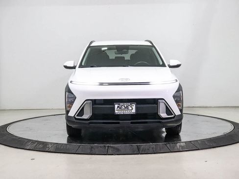 Used 2024 Hyundai Kona SEL FWD image 6