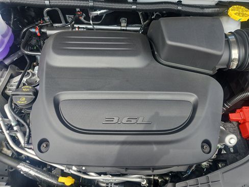 New 2026 Chrysler Pacifica Select image 22