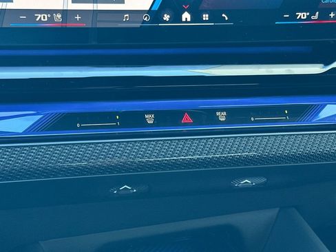 Used 2025 BMW M5 w/ Carbon Package image 23