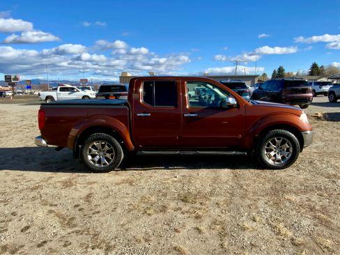 Used 2018 Nissan Frontier SL image 6
