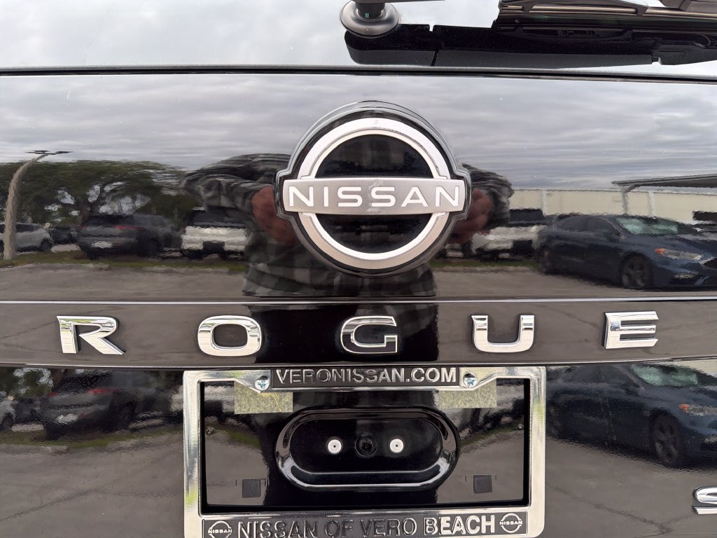 Certified 2023 Nissan Rogue SV w/ SV Premium B Package AWD/4WD image 10