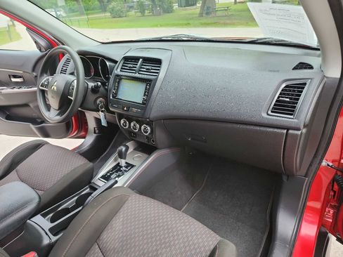 Used 2018 Mitsubishi Outlander Sport LE image 31